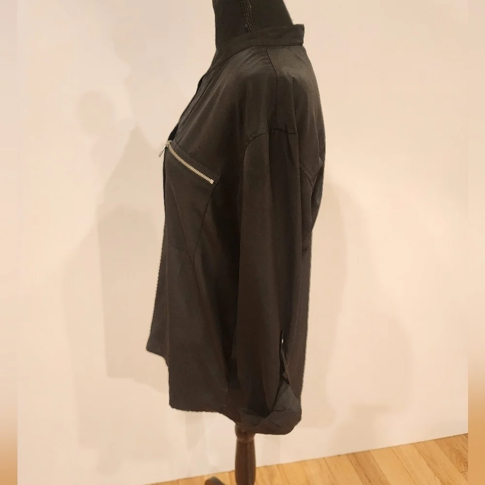 Michael Kors Black Zipper-Pocket Long Sleeve Blouse Size 6